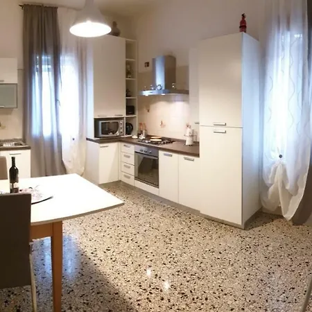 Joie A La Maison